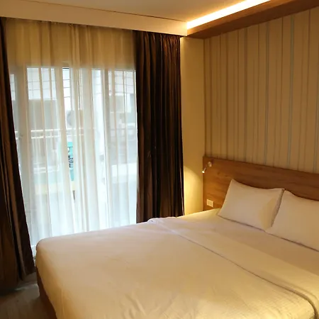 Rose Nana Hotel