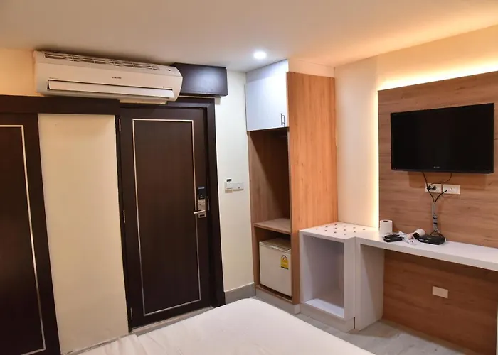 Rose Nana Hotel 2*